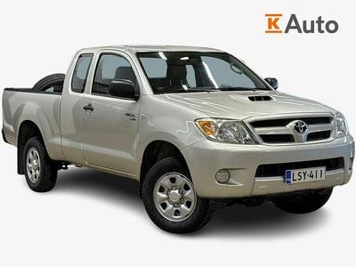 Käytetty Toyota HiLux 120 HP (88 kW) 2008 Hopea Nouto