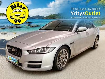 Käytetty Jaguar XE Pure 163 HP (119 kW) 2016 Sedan