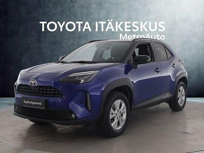 Sininen Käytetty 2024 Toyota Yaris Cross Plus Katumaasturi | 34 490 €