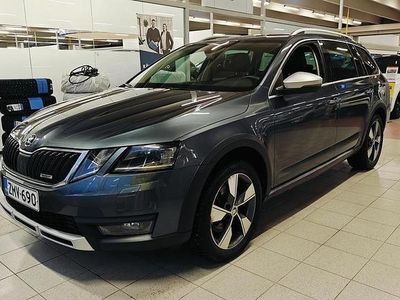 Met. harmaa Käytetty 2020 Skoda Octavia Business Line Farmari | 27 900 € (Kallis)