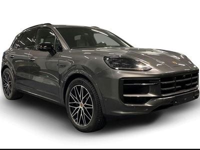 Uusi Porsche Cayenne Black Edition 464 HP (341 kW) 2026 Met. harmaa Katumaasturi