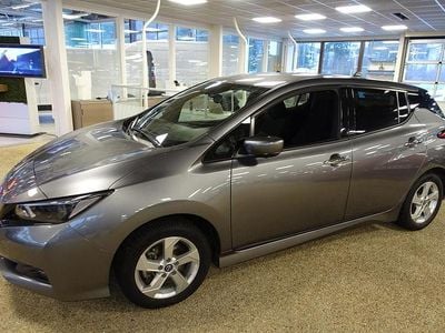 Käytetty Nissan Leaf N-Connecta 110 kW (150 HP) 2022 Harmaa Viistoperä