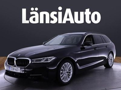 Musta Käytetty 2022 BMW 530e Farmari | 39 990 € (Kallis)