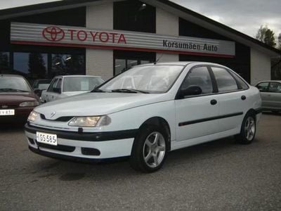 Valkoinen Käytetty 1996 Renault Laguna Farmari | 1 700 €