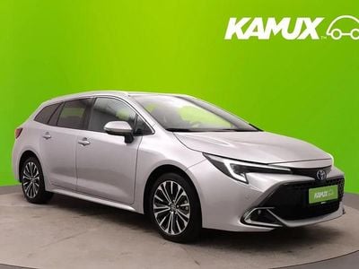 Hopea / harmaa Käytetty 2025 Toyota Corolla Style Farmari | 31 790 € (Perustarjous)