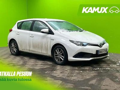 Käytetty Toyota Auris Hybrid Edition 99 HP (72 kW) 2017 Valkoinen Sedan