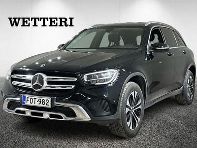 Musta Käytetty 2021 Mercedes GLC300e Business Katumaasturi | 34 900 € (Kallis)