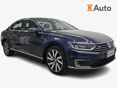 Sininen Käytetty 2017 VW Passat GTE Sedan | 17 900 € (Hieman kallis)