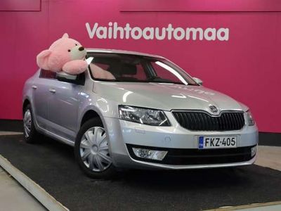 käytetty Skoda Octavia *POISTOAUTO* HB 2.0 FSI Elegance A. Myydään edullisesti.