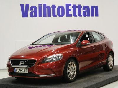 käytetty Volvo V40 D2 Kinetic, Jakohihna juuri vaihdettu! / Autom. AC / Vakkari / P.Kamera / Tutka / AUX / Todella taloudellinen!