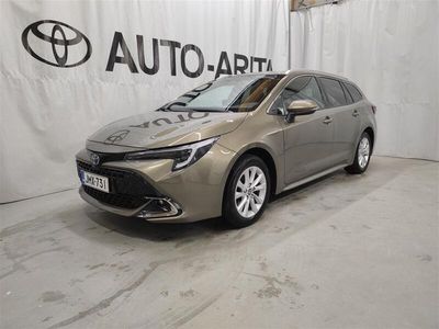 Ruskea (beige) Käytetty 2023 Toyota Corolla Edition Farmari | 32 900 € (Kallis)