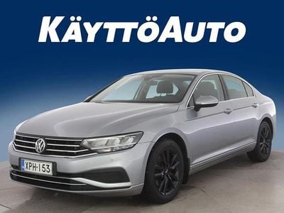 Käytetty VW Passat Style 150 HP (110 kW) 2020 Sininen Sedan