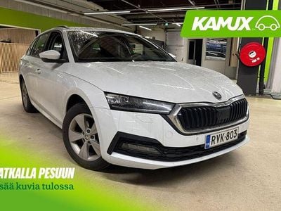 Valkoinen Käytetty 2023 Skoda Octavia Ambition Farmari | 24 900 € (Perustarjous)