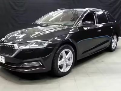 käytetty Skoda Octavia 2,0 TDI 184 4x4 RS DSG Autom. ** Suomi-auto / Webasto / ACC / Lämmitettävä tuulilasi / Navi **