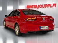 Käytetty VW Passat Style 150 HP (110 kW) 2020 Punainen Sedan