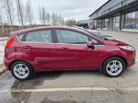 käytetty Ford Fiesta Fiesta 1,0 80hv Start/Stop Titanium M5 5-ovinen - 3kk lyhennysvapaa - siisti 2 renkain ja 2 aluvantein, hyvä huoltohistoria! Vähän ajettu - Ilmainen kotiintoimitus! - J. autoturva