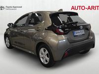 Käytetty Toyota Yaris Hybrid Active 116 HP (85 kW) 2023 Viistoperä