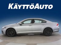 Käytetty VW Passat Style 150 HP (110 kW) 2020 Sininen Sedan