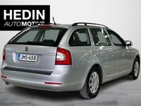 käytetty Skoda Octavia Combi 1,2 TSI Ambiente // Moottorilämmitin + sisäpistoke / Vakionopeussäädin / Tutkat //