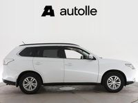 käytetty Mitsubishi Outlander 2.0 4WD 150hv | 7-PAIKKAINEN | Vakionopeudensäädin | Vetokoukku | P.kamera | Navi | Kahdet renkaat