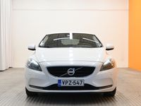 käytetty Volvo V40 D3 Summum Business aut. ** Webasto / Vetokoukku / Nahkaisusta / Muistipenkki / Suomi-auto! **