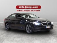 käytetty BMW 518 518 G30 Sedan d A Comfort Sport Summer Edition - Lämmitettävä ohjauspyörä, Display Key monitoimiavain, Nahkainen urheiluohjauspyörä, Ambient Light -tunnelmavalaistus