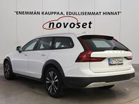 Käytetty Volvo V90 CC Business Edition 197 HP (144 kW) 2021 Valkoinen Farmari
