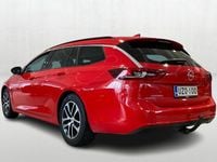 Käytetty Opel Insignia Enjoy 165 HP (121 kW) 2017 Punainen Farmari