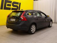 Käytetty Volvo V60 Momentum 114 HP (83 kW) 2012 Farmari
