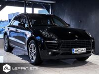 käytetty Porsche Macan S Diesel / Vetokoukku / Panorama / P.Kamera / 14-penkit / Webasto / 19" Macan Turbo vanteet / PDLS+ / PASM / PDK /