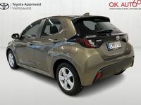 Käytetty Toyota Yaris Active 114 HP (83 kW) 2024 Ruskea Viistoperä