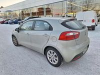 Käytetty Kia Rio LX 86 HP (63 kW) 2013 Ruskea Viistoperä