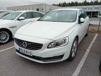 käytetty Volvo V60 D5 AWD Twin Engine Business aut - Juuri katsastettu taloudellinen neliveto! Ladattava plug in hybridi moottorinlämmittimellä ja aktiivisilla xenoneilla!