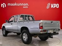 Käytetty Toyota HiLux 102 HP (75 kW) 2002 Hopea Nouto