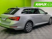 Käytetty Skoda Superb Style 156 HP (114 kW) 2022 Hopea / harmaa Farmari