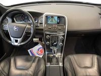 käytetty Volvo XC60 D5 AWD R-Design / Adapt. vakkari / Panorama / Pa-lämmitin / Navi / BLIS /