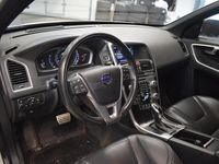 Käytetty Volvo XC60 R-Design 190 HP (139 kW) 2017 Katumaasturi