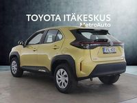 Käytetty Toyota Yaris Cross Active 116 HP (85 kW) 2024 Keltainen Katumaasturi
