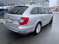 käytetty Skoda Superb Combi 1,6 TDI Ambition Business DSG Autom. - 3kk lyhennysvapaa - SUOMI-AUTO, XENON, KAHDET RENKAAT - Ilmainen kotiintoimitus! - J. autoturva