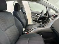 käytetty Toyota Auris 1,6 Dual VVT-i 5ov Linea Sol #juuri katsastettu! #kahdet uudehkot renkaat! #automaatti-ilmastointi!