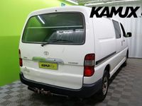 käytetty Toyota HiAce 2,5 D-4D 4WD 117 Pitkä / Suomi-Auto! / Ilmastointi / Koukku / Läpijuostava / Huoltokirja / 2x Renkaa