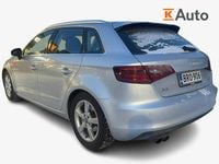 Käytetty Audi A3 Sportback Business 122 HP (89 kW) 2014 Hopea Viistoperä