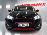 Käytetty Ford Focus 182 HP (133 kW) 2017 Musta Viistoperä