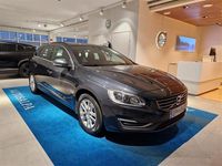 Käytetty Volvo V60 Momentum 245 HP (180 kW) 2018 Harmaa Farmari