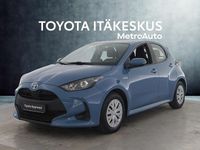 Käytetty Toyota Yaris Hybrid Active 116 HP (85 kW) 2021 Sininen Viistoperä