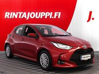 Käytetty Toyota Yaris Hybrid Style 92 HP (67 kW) 2023 Punainen Viistoperä