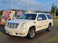 Käytetty Cadillac Escalade 556 HP (408 kW) 2007 Met. valkoinen Katumaasturi