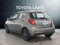 Käytetty Toyota Yaris Active 72 HP (52 kW) 2016 Harmaa Viistoperä