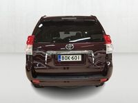 Käytetty Toyota Land Cruiser Luxury 173 HP (127 kW) 2010 Punainen Katumaasturi