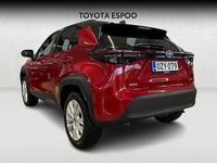 Käytetty Toyota Yaris Cross 116 HP (85 kW) 2023 Punainen Katumaasturi